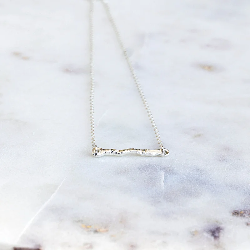 Pear-shaped necklaces for women -Hammered Bar Necklace