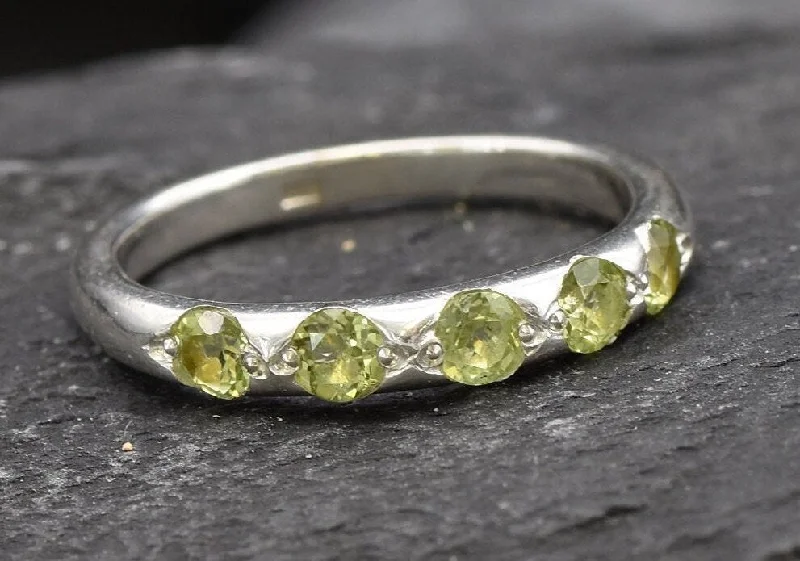 Large rings for women -Peridot Band - Green Stackable Ring - Dainty Eternity Band