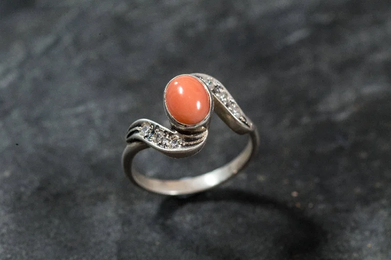 Trendy rings for women -Natural Coral Ring - Pink Wave Band - Vintage Oval Ring