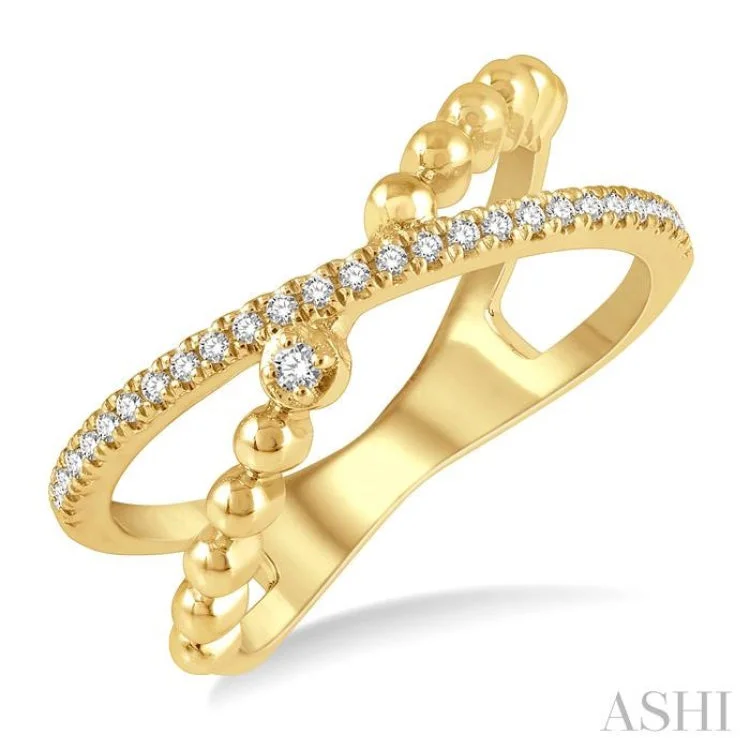 Exquisite rings for women -1/6 Ctw Crisscross Split Shank Round Cut Diamond Fashion Ring in 10K Yellow Gold