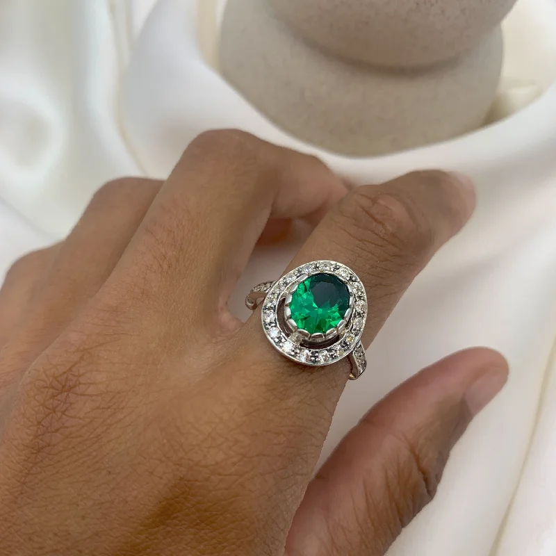 Adjustable rings for women -Emerald Victorian Ring - Green Oval Ring - Emerald Halo Ring