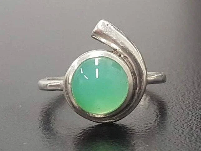 Sparkling diamond rings for women -Genuine Chrysoprase Ring - Green Solitaire Ring - Unique Round Ring