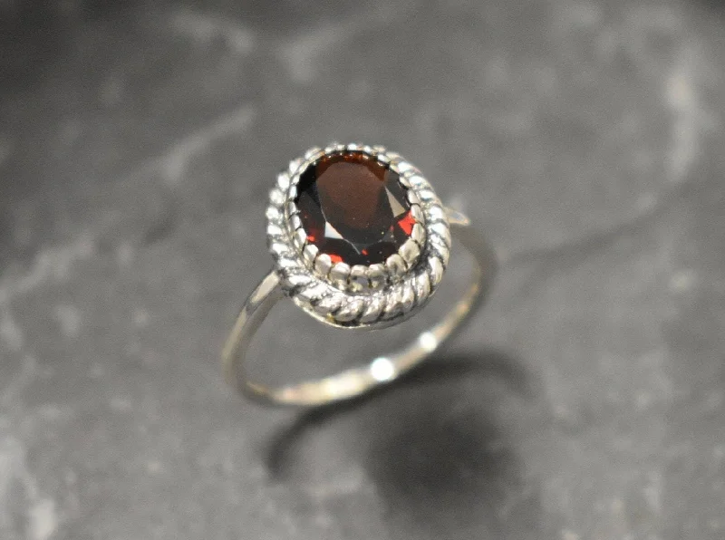 Platinum rings for women -Natural Red Garnet Ring - Garnet Vintage Ring - Red Oval Statement Ring