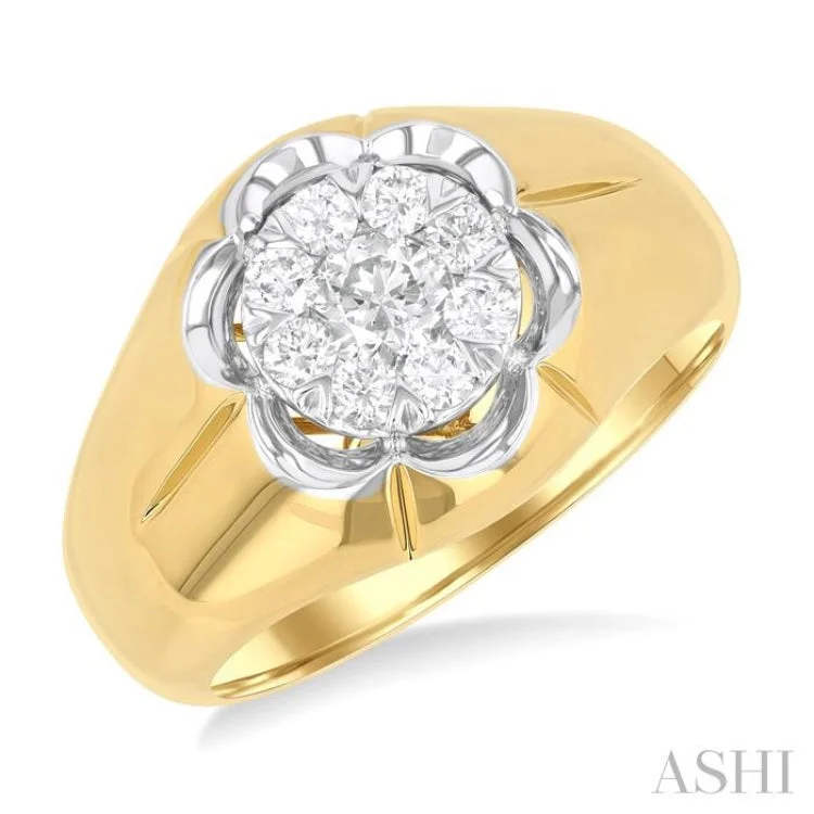 Engagement rings with vintage diamonds for women -3/4 ctw Floral Center Lovebright Round Cut Diamond Men's Ring in 10K Yellow and White Gold