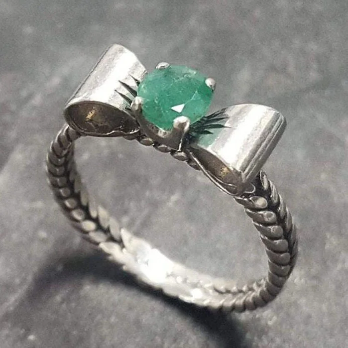 Custom birthstone rings for women -Emerald Ribbon Ring - Green Bow Ring - Vintage Rope Ring