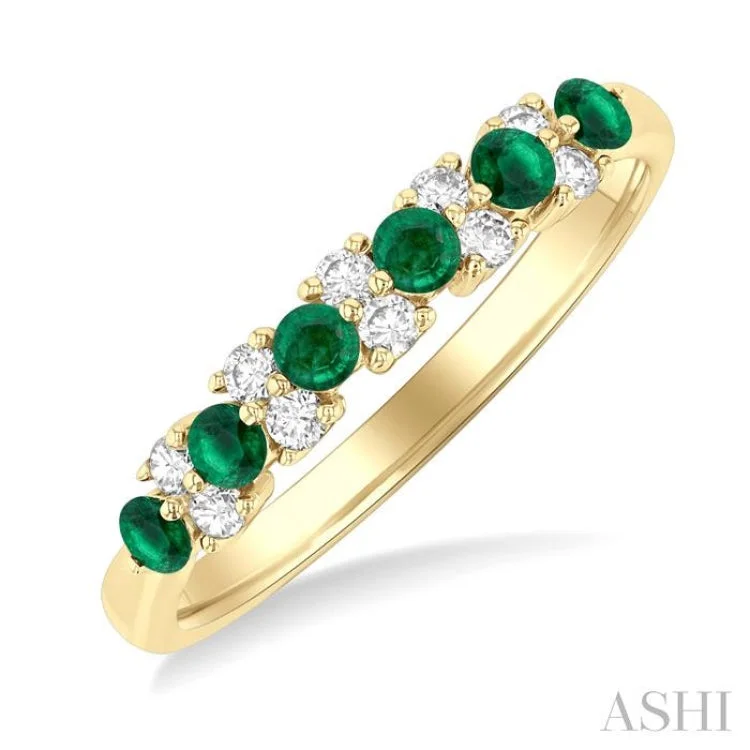 Unique engagement rings for women -2.3 MM Emerald and 1/5 ctw Round Cut Diamond Precious Band in 14K Yellow Gold