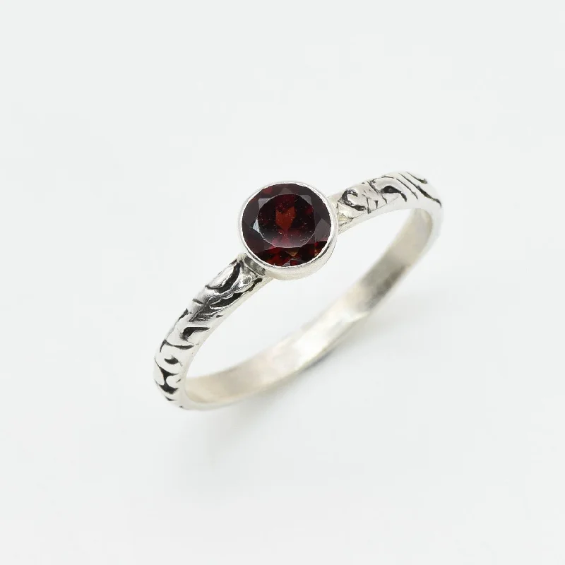 Gemstone rings for women -Garnet Ring - Red Boho Ring - Engraved Tribal Ring