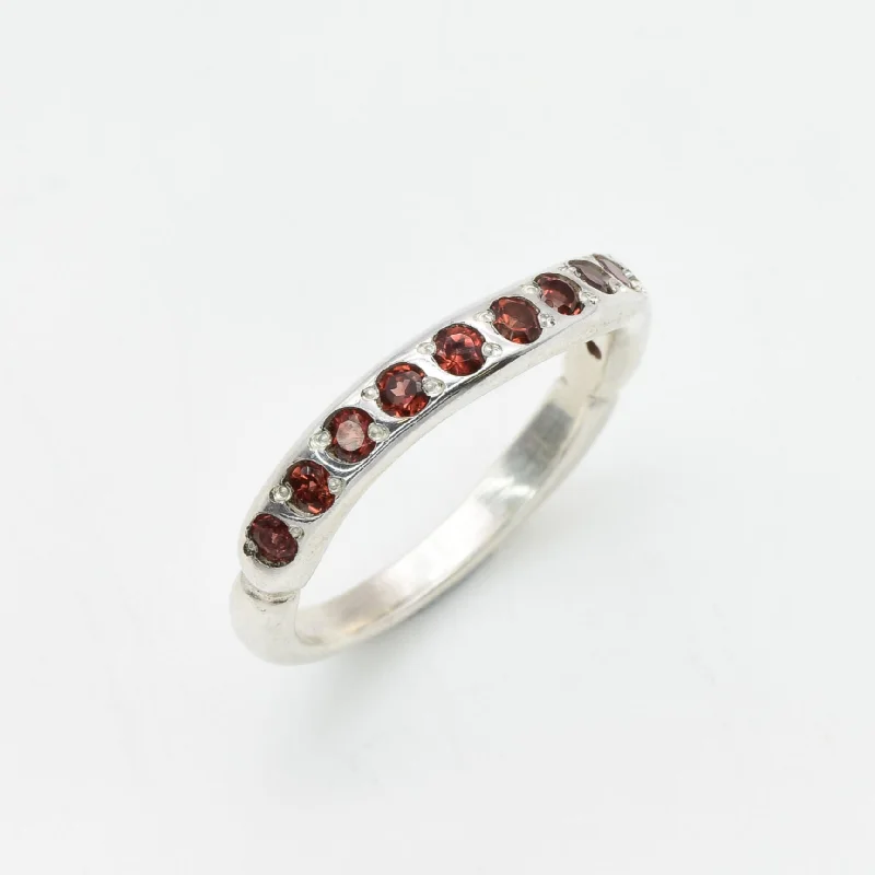 Ruby rings for women -Natural Garnet Ring - Red Wavy Ring - Vintage Dainty Ring