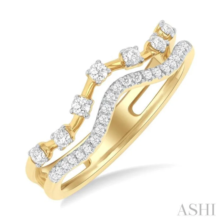 Simple platinum engagement rings for women -1/4 ctw Curvy Split Twin Row Round Cut Diamond Fashion Band in 14K Yellow Gold