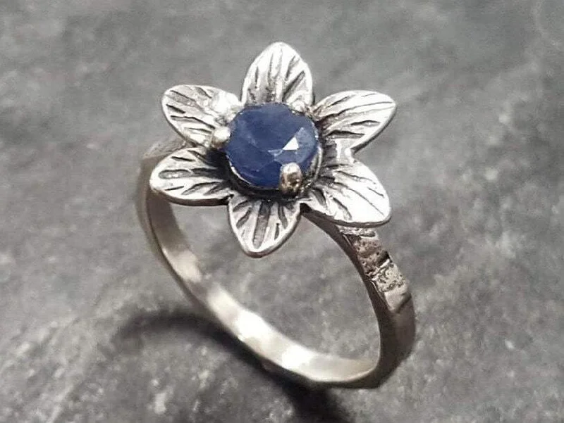 Elegant rings for women -Flower Sapphire Ring - Genuine Sapphire Ring - Vintage Solitaire Ring