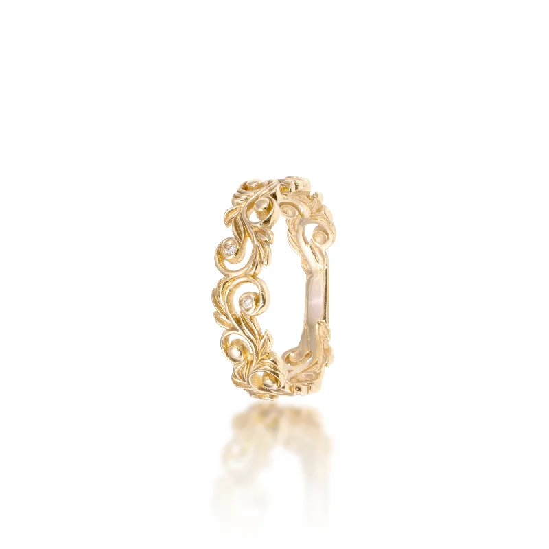 Chic rings for women -Living Heirloom Ring in Gold with Diamonds - 6mm