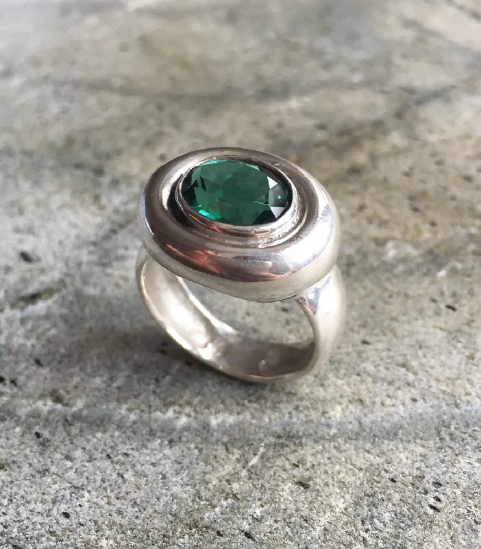 Elegant rings for women -Emerald Bezel Ring - Chunky Oval Ring - Statement Emerald Ring